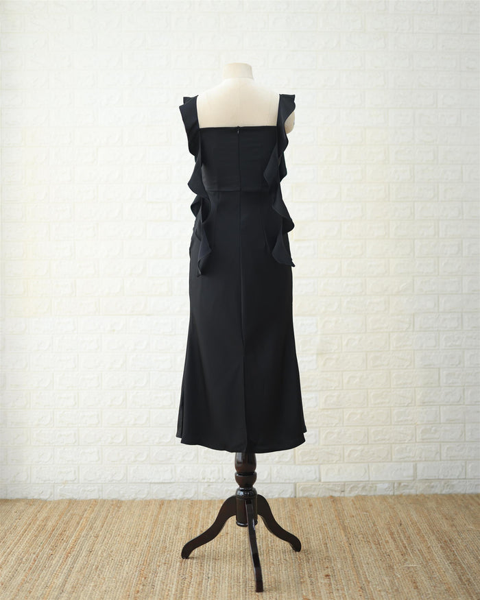 Noir Ruched Midi Dress in Black, side view